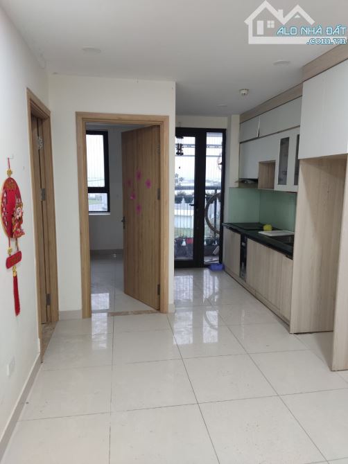 Cần bán căn tòa B 57,5m2 2PN view hướng KCN, hướng ĐN ở CT4 Kim Chung.