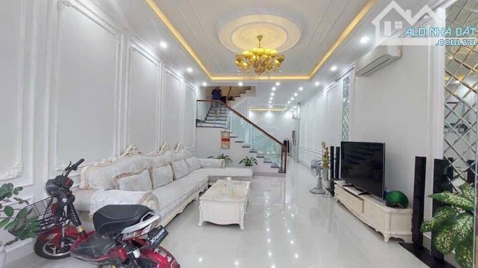 Bán nhà 3 tầng 76m2 tại Tái Định Cư Xi Măng, Sở Dầu, Hồng Bàng, Hải Phòng. Giá: 5,95 tỷ