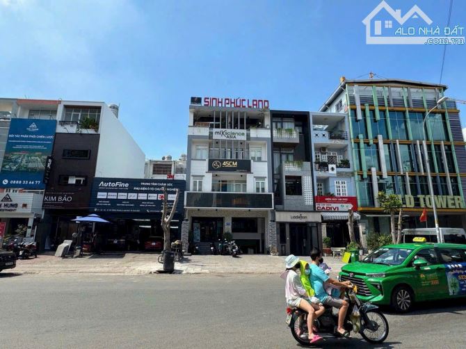 Mặt tiền Nguyễn Xí, Bình Thạnh - DT 17x55m, 935m2 - 2 tầng - HĐT 250 triệu - giá 80 tỷ