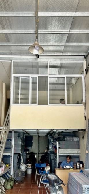 Bán đất sẵn nhà cấp 4 có gác xép tại Miêu Nha, kinh doanh, 3 ô tô tránh nhau