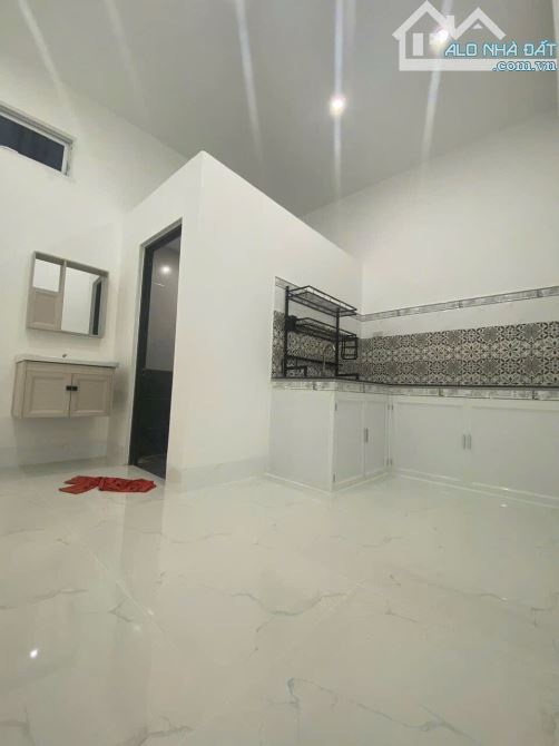 BÁN GẤP NHÀ HẺM 42 — TRẦN VIỆT CHÂU, GIÁ RẺ - 1
