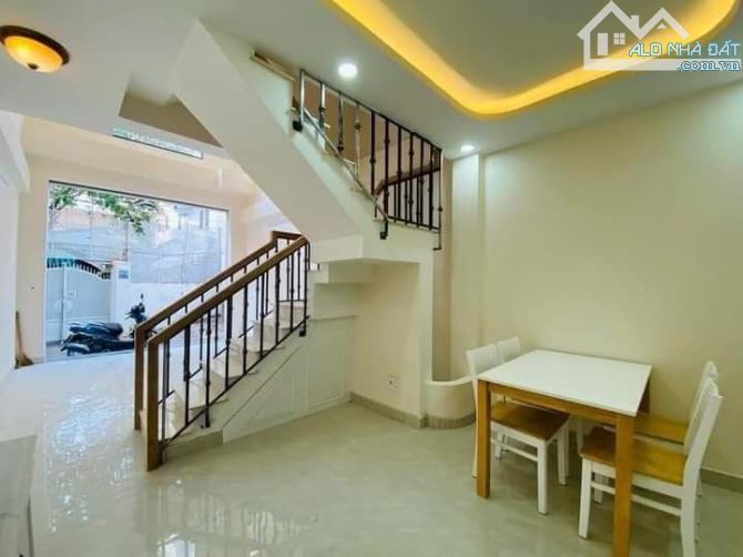 Bán nhà Đ.Trần Huy Liệu P8 Q. Phú Nhuận(52m2) giá chỉ 2 tỷ 990 - 2