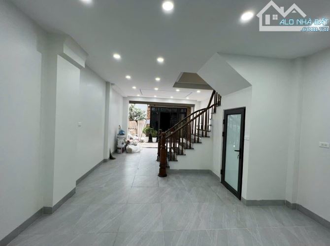 Bán nhà Thạch Bàn, Long Biên. Gần khu Garden City, 40m x 5T chỉ 4,75 tỷ - 2