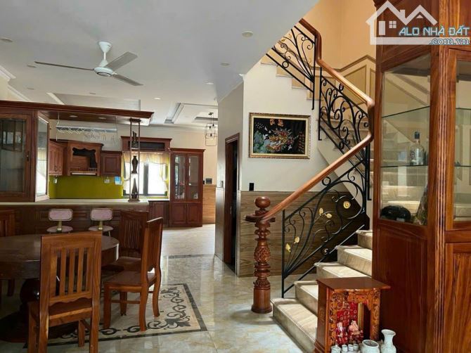 Bán Nhà 3 lầu 150m2, 4PN, Khu biệt thự Jamona Home Resort - P.HBP TP Thủ Đức - 6