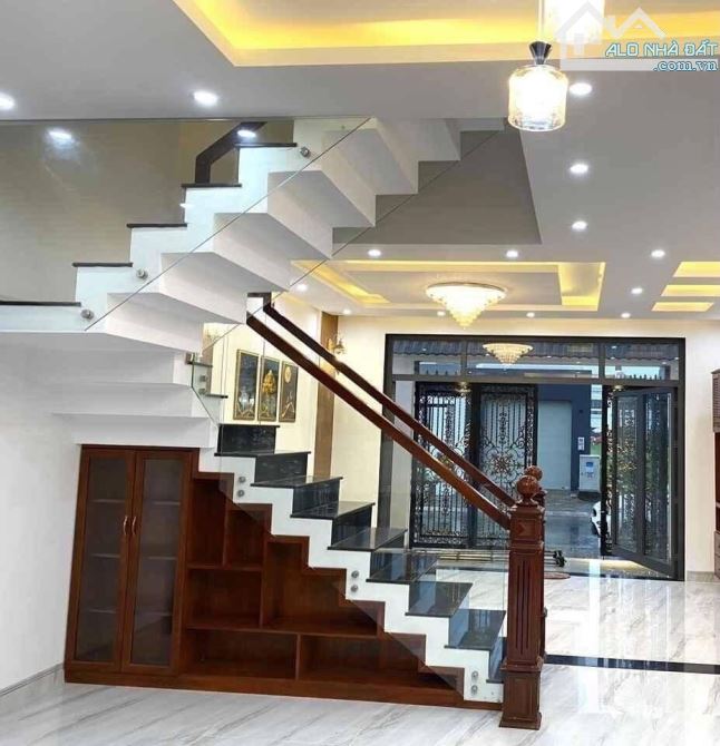 Kẹt tiền cần bán nhà Phan Văn Khỏe 35m2 4 tầng BTCT vài căn ra MT đường .