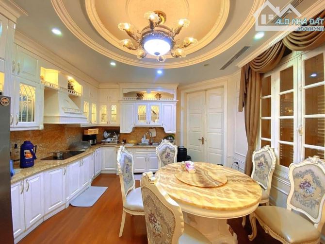 Biệt Thự Trong Phố Cầu Giấy 180m2x5T . Thang Máy. Nội Thất Cao Cấp. Chỉ 40 tỷ - 1