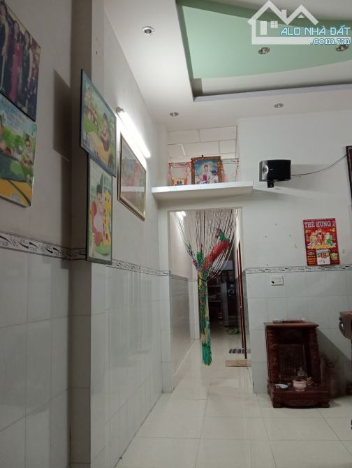 Nhà rộng Mt QL62, P2 ngay vòng xoay Hùng Vương nối dài - 1