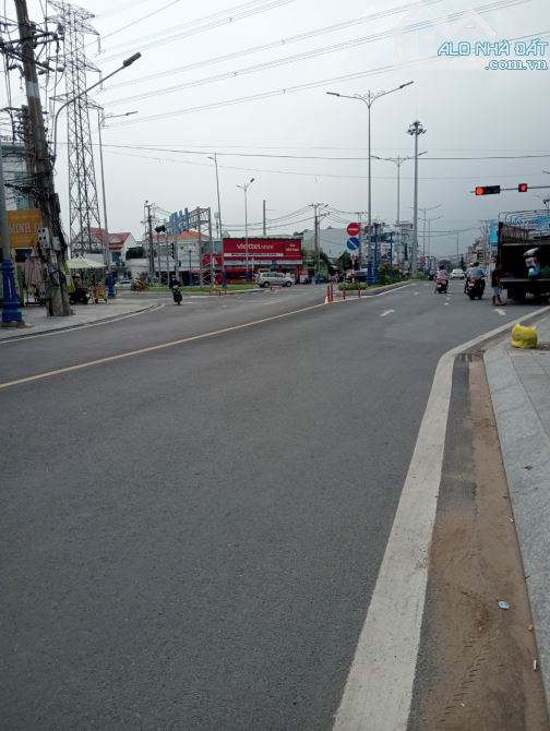Nhà rộng Mt QL62, P2 ngay vòng xoay Hùng Vương nối dài - 4