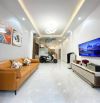Hẻm thông 1 xẹ Phạm Văn Chí 40m2 3PN xe tải đậu trước nhà thoải mái.