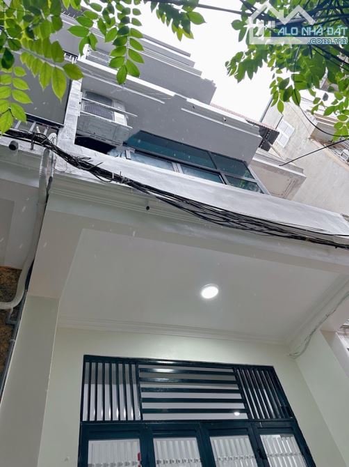 TOÀ CH DỊCH VỤ ĐƯỜNG NGUYỄN TRÃI, TX, 50M2 x 5 TẦNG, 10 PHÒNG KHÉP KÍN, DÒNG TIỀN 50 TR/TH