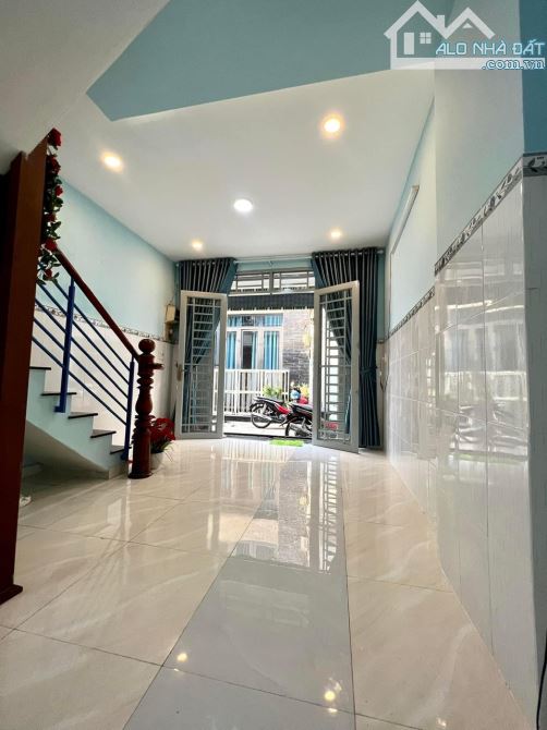 Hẻm thông 1 xẹc Tân Hòa Đông, 4 x 10, 2 tầng BTCT sẵn dòng tiền 7tr/th .