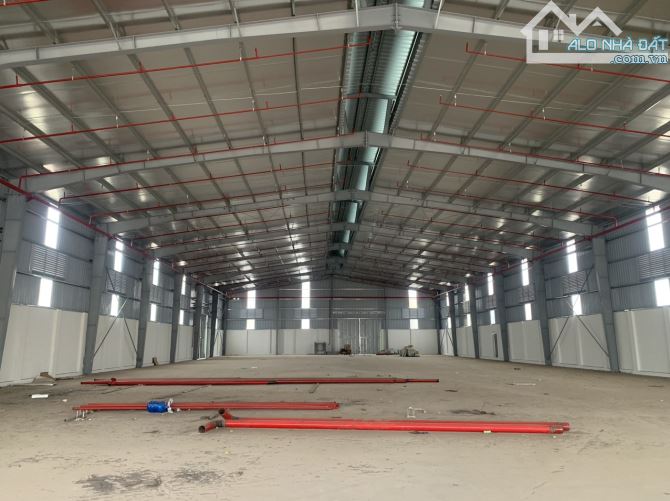 Cho thuê 3,600m2 kho, xưởng ngay đường 379 Văn Giang, PC tự động , làm được FDI