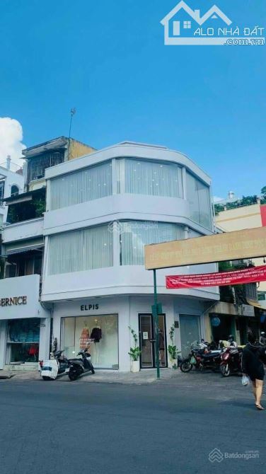 💥15 Tỷ💥 Nhà Góc 2MT Võ Văn Tần Q3, DT: 40m2 Ngang 6m , 2 tầng, HĐT: 60tr.
