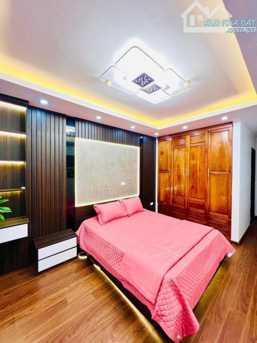 NHÀ TÂY HỒ, XUÂN LA, VÕ CHÍ CÔNG - FULL NỘI THẤT,CHỈ HƠN 5 TỶ, 40m2 x 5 TẦNG, NGÕ NÔNG,GẦN - 1