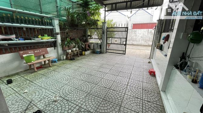 Bán nhà C4 còn mới, đường Lê Lợi - Hóc Môn, Sổ hồng riêng , 89m2, 675 triệu - 1