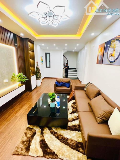 NHÀ TÂY HỒ, XUÂN LA, VÕ CHÍ CÔNG - FULL NỘI THẤT,CHỈ HƠN 5 TỶ, 40m2 x 5 TẦNG, NGÕ NÔNG,GẦN - 2