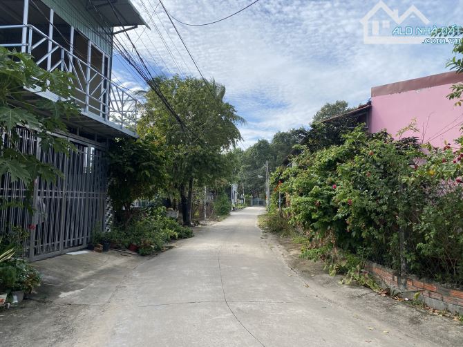 Bán nhà Tây Ninh Thị Xã Hòa Thành hẻm 53 Phạm Hùng gần ngay chợ Long Hoa (90m2) 1 tỷ - 2