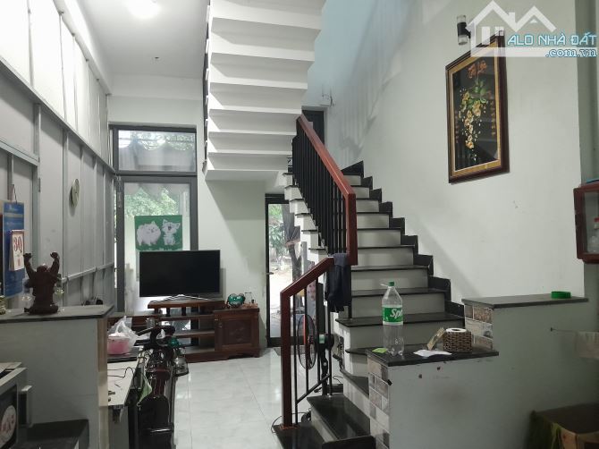 NHÀ 2 TẦNG - ĐƯỜNG TRẦN QUÝ HAI - GẦN BỆNH VIỆN ĐA KHOA CẨM LỆ 🏠 Mô tả: Nhà 2 tầng mặt ti - 2