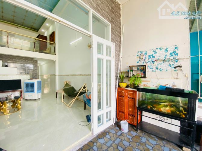 Bán Nhà Mặt tiền đường Triệu Quang Phục, Vĩnh Hoà, Nha trang Lưng Tựa núi. Chỉ 3,45 ty - 3