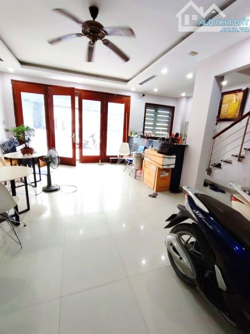 Hạ Sốc! Bán nhà Trần Quý Kiên, Vỉa hè, ô tô tránh dừng đỗ, KD Vip, Phân lô, 85m2 5T MT 6m - 3