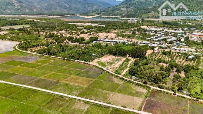 Bán đất xã Suối Cát, Cam Lâm, Khánh Hoà  3400m2 ( rộng 70m ) giá 2,5trđ/m2 - 4