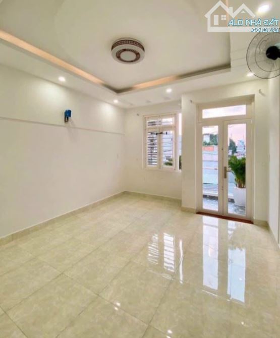 Bán nhà gần Sân Bay, giá mềm 2tỷ650 - 62m2. Bạch Đằng - Tân Bình, sẵn dòng tiền 24tr/tháng - 4