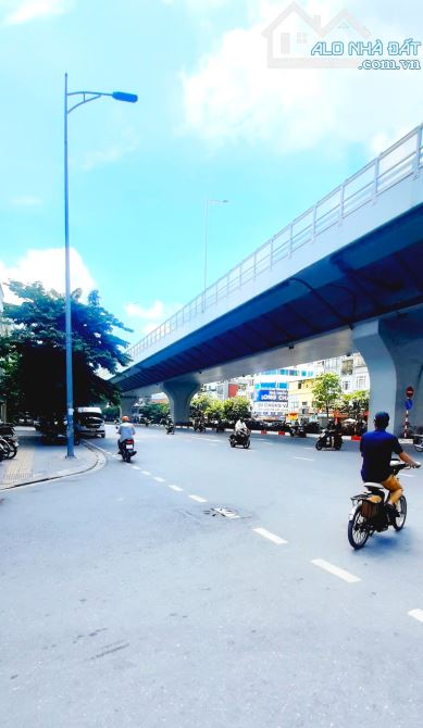 GẤP BÁN MẶT TIỀN KINH DOANH DÒNG TIỀN TỐT MINH KHAI HAI BÀ TRƯNG - 45M2 NỞ HẬU GIÁ 9,8 TỶ - 4