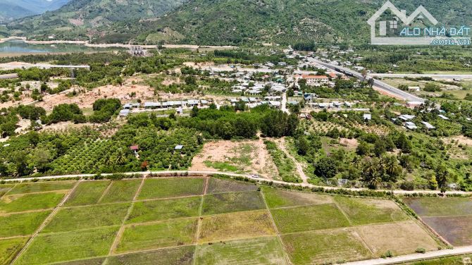 Bán đất xã Suối Cát, Cam Lâm, Khánh Hoà  3400m2 ( rộng 70m ) giá 2,5trđ/m2 - 5