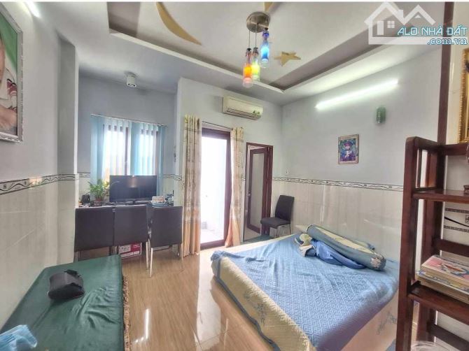 Bán Gấp Nhà Trường Thọ. 95m². 3 tầng. Chỉ 7,9 tỷ.