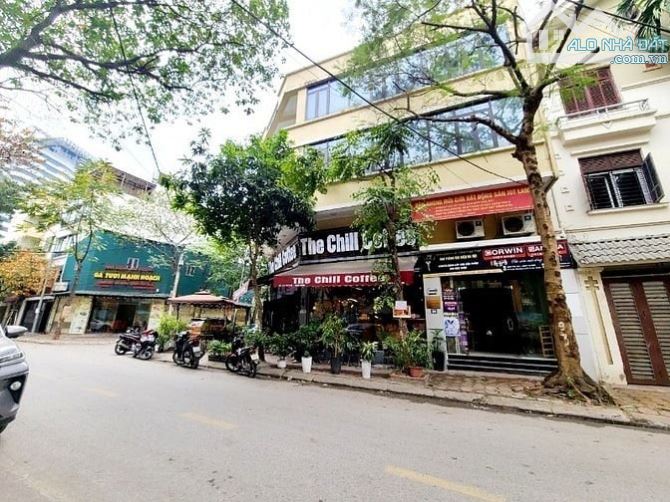 Cho thuê nhà lô góc, ngay khu đô thị Yên Hòa, Trần Kim Xuyến, 90m2* 5 tầng, 50 triệu,