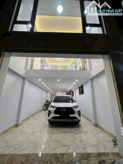 Bán nhà siêu đẹp phố Ngọc Lâm,gara Oto,thang máy,57m2-6 tầng,full nội thất,giá 12.5 tỷ