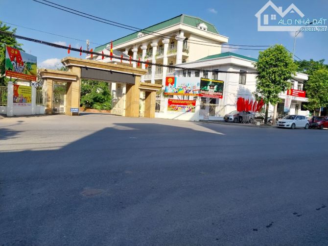 CẦN BÁN ĐẤT Thị trấn KIM BÀI, THANH OAI, HN.