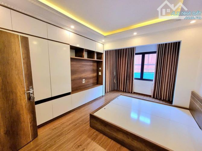 💥NGÕ QUỲNH - HAI BÀ TRƯNG nhà 5 tầng 31m² mặt tiền 4m rất đẹp Nhà