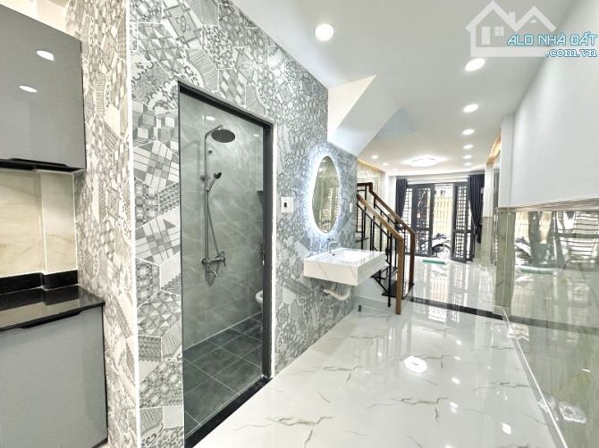 BÁN NHÀ GẦN NHÀ SÁCH PHÚ NHUẬN, PHƯỜNG 17, HẺM THOÁNG SÁT MẶT TIỀN, 35Mx2 2PN 2WC ĐẸP 5 TỶ - 1