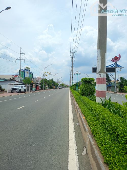 Đất Mt đường QL1 gần vòng xoay P4, TP Tân An Long An - 1