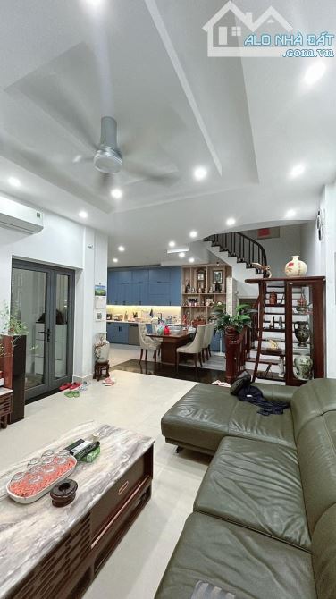 NHÀ BA ĐÌNH KHU BIÊT THỰ NGÕ 283 ĐỘI CẤN - LIỄU GIAI, Ô TÔ TRÁNH, DT 85M2, 4 TẦNG, 16.8 TỶ - 2