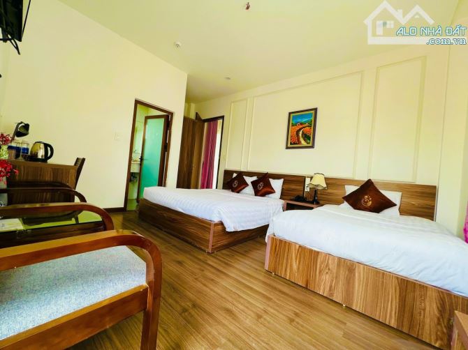 VILLA BA MẶT TIỀN XỊN CÓ VIEW đang KD  GẦN HỒ XUÂN HƯƠNG TRẦN ĐẠI NGHĨA ĐÀ LẠT - 2