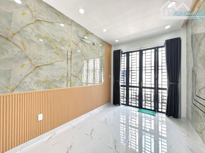 BÁN NHÀ GẦN NHÀ SÁCH PHÚ NHUẬN, PHƯỜNG 17, HẺM THOÁNG SÁT MẶT TIỀN, 35Mx2 2PN 2WC ĐẸP 5 TỶ - 3