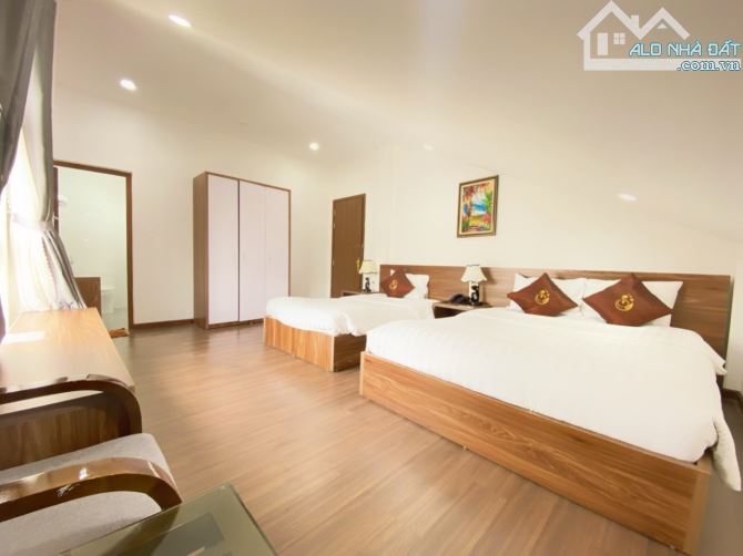 VILLA BA MẶT TIỀN XỊN CÓ VIEW đang KD  GẦN HỒ XUÂN HƯƠNG TRẦN ĐẠI NGHĨA ĐÀ LẠT - 4