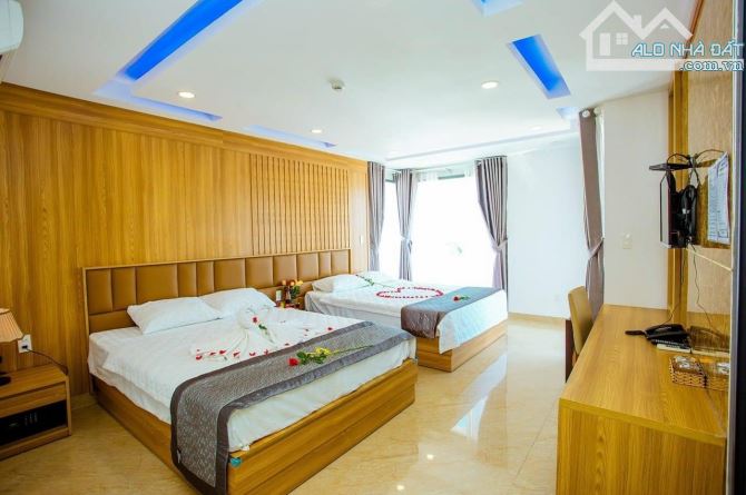 Khách sạn giá ngộp tại Hòn Chồng Nha Trang - 4