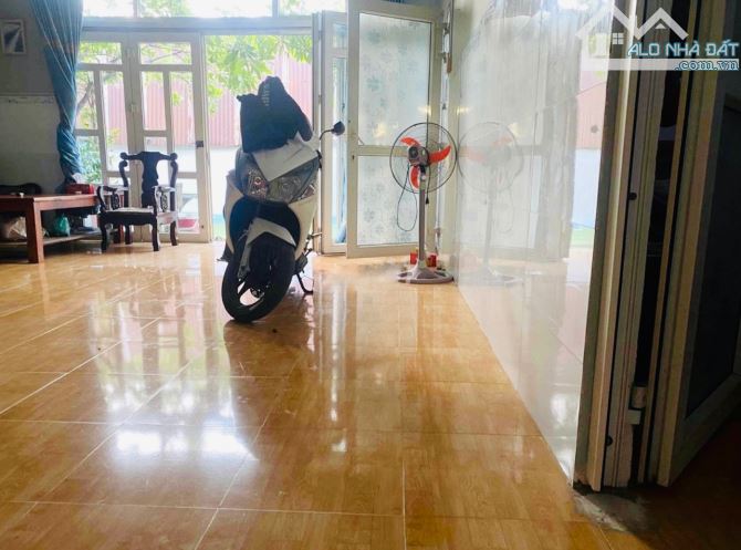 🏡 Bán Nhà Cấp 4 Sân Vườn Sổ Hồng Hoàn Công DT: 90m2 Chỉ 2,15 Tỷ - 5