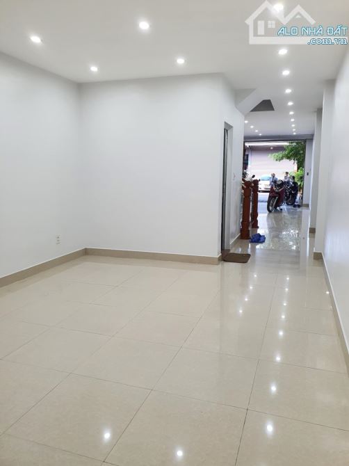 Hàng đẹp!Nhà phố Kinh doanh sầm uất Vũ Đức Thận,đối diện BigC Long Biên,80m2-4T,19.9 tỷ - 8