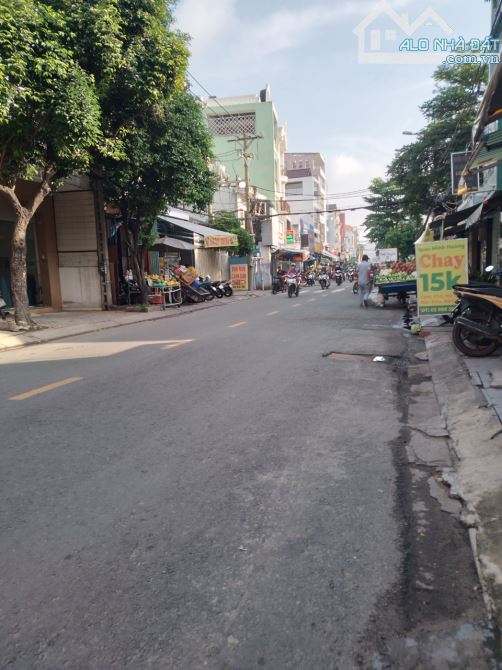 Mặt tiền đường Nguyễn Súy, Q Tân Phú, DT 96,6m2 (3,9x26) nhà C4 giá chỉ 11,3 tỷ.