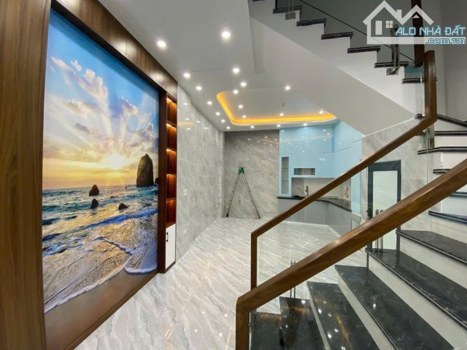 Bán nhà Xóm Trung Văn Cao xây mới độc lập 4 tầng 2 tỷ 850