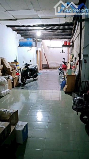 Chủ cần bán mặt tiền 200m2 đường Phạm Văn Thuận , Tam Hiệp , Biên Hoà giá 13 tỷ