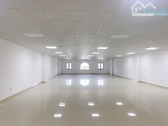 Mặt phố Xã Đàn - Trung Phụng 180m2x7T có hầm có thang máy thông sàn cực tráng lệ chỉ 80tr