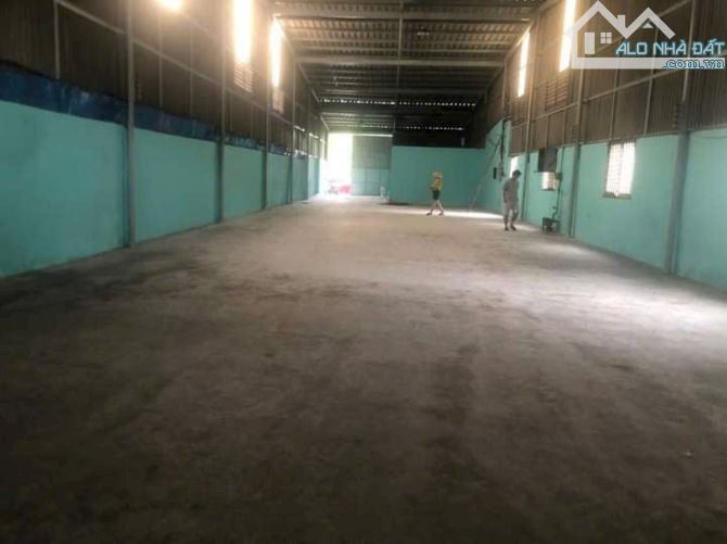 Cho thuê 400m2 xưởng Thuận An Giá 20 tr có văn phòng đường cont