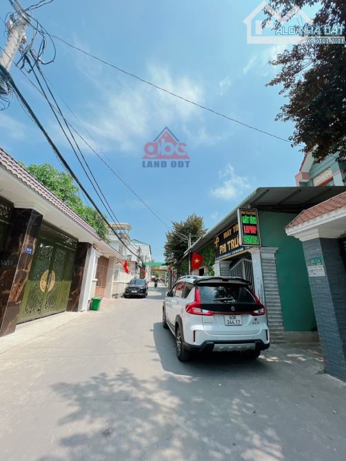 Bán căn nhà ngay chợ 26 hẻm 2 xe hơi né nhau, Tân Phong, Biên Hòa, giá 2 tỷ 970. - 1