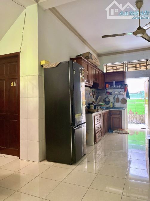 🏠BÁN GẤP nhà 2 tầng dt :105m2 , ngang 6.6m Bình thọ ,thủ đức - 1