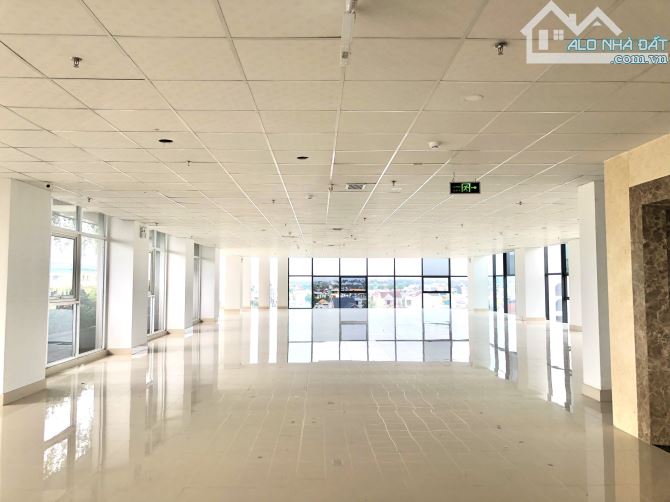 Văn phòng cho thuê trong toà nhà lớn ở Quảng Ngãi, diện tích linh hoạt, toà nhà mới. - 2